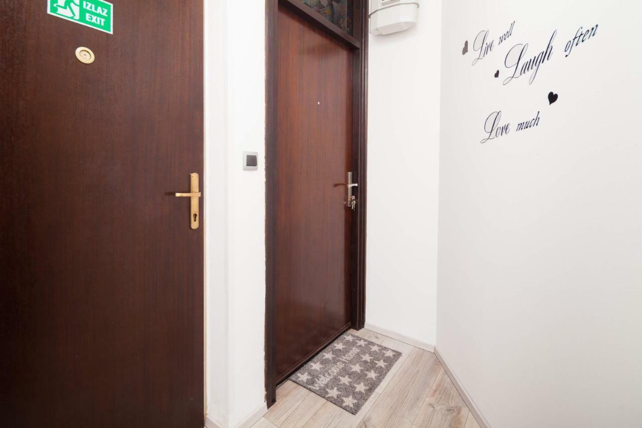 Apartman Ester Πούλα Εξωτερικό φωτογραφία